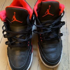 Rear Color Way : Size 10.5 - Jordan 3 Black Cement retro